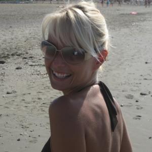 BlondeNotBimbo
