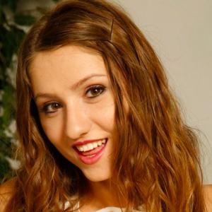 Chloe1998