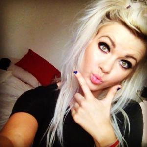 Bootiful_girl
