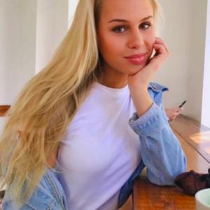 FunnyBlond