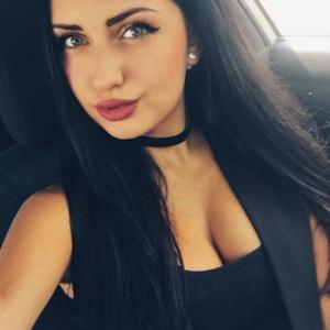 MariaSeeksAMan
