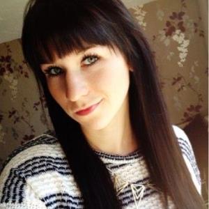 Brunette_blue