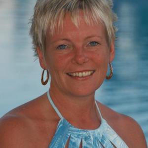 Caroline76