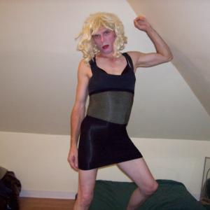 Leggy_blonde